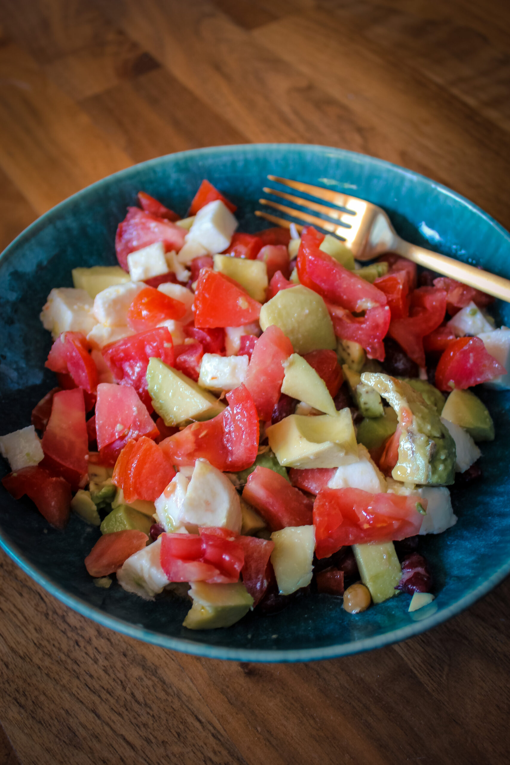 Read more about the article Tomaten-Avocado-Salat